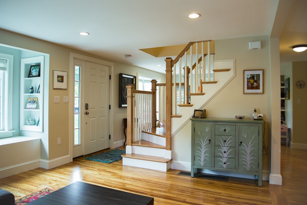 133 Brewster Road Waltham, MA 02451 - Photo 4 of 23