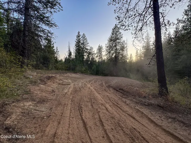 $450,000 | 2058 Southside School Road, Cocolalla, ID 83813