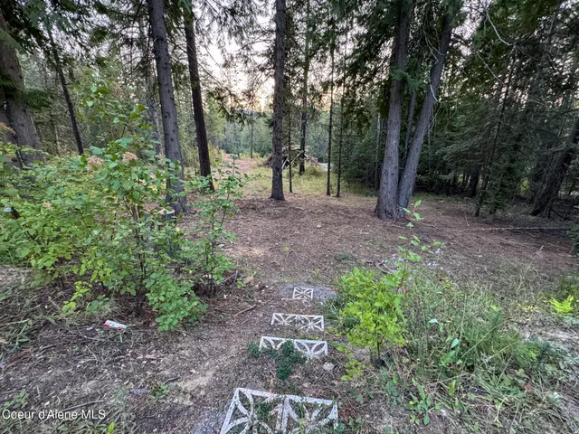 $450,000 | 2058 Southside School Road, Cocolalla, ID 83813