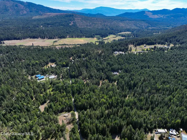 $450,000 | 2058 Southside School Road, Cocolalla, ID 83813