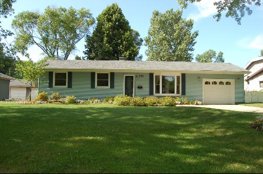 255 Tomahawk Court Carol Stream, IL 60188 - Photo 1 of 1