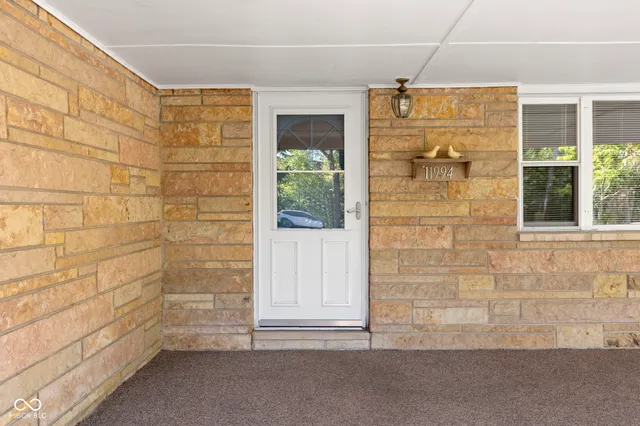 $480,000 | 11994 Greenfield Road, Zionsville, IN 46077