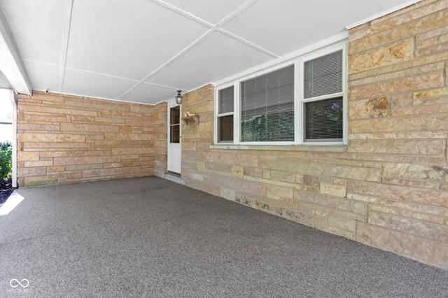 $480,000 | 11994 Greenfield Road, Zionsville, IN 46077