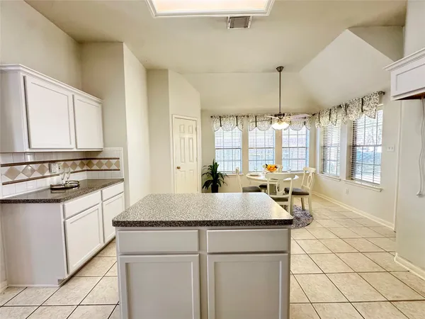 $2,200 | 5822 Carta Valley Lane, Richmond, TX 77469
