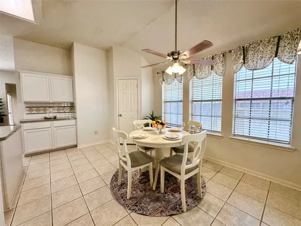 $2,200 | 5822 Carta Valley Lane, Richmond, TX 77469