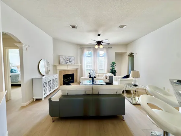 $2,200 | 5822 Carta Valley Lane, Richmond, TX 77469