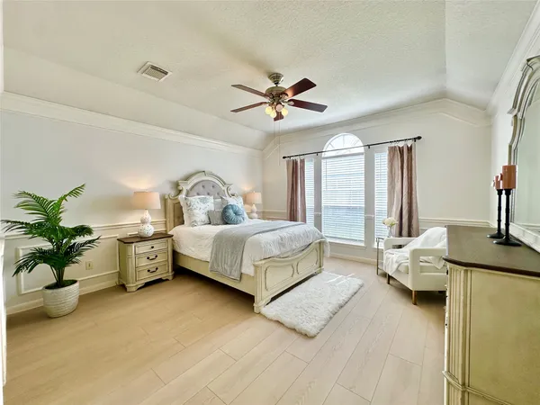 $2,200 | 5822 Carta Valley Lane, Richmond, TX 77469