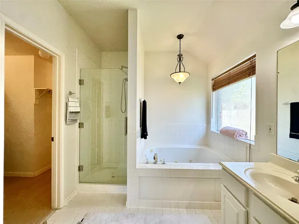 $2,200 | 5822 Carta Valley Lane, Richmond, TX 77469