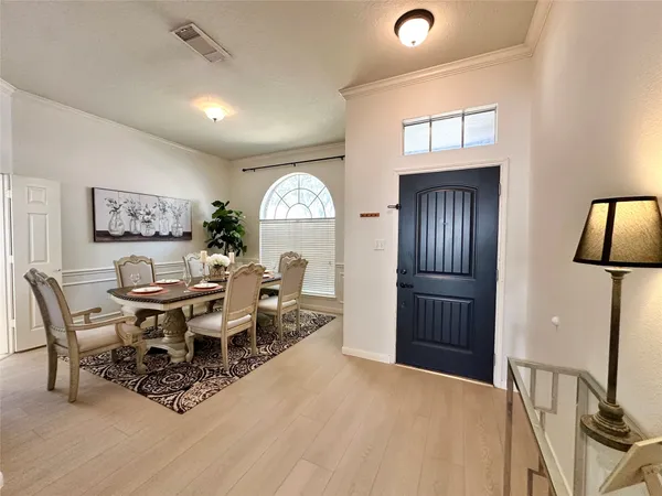 $2,200 | 5822 Carta Valley Lane, Richmond, TX 77469