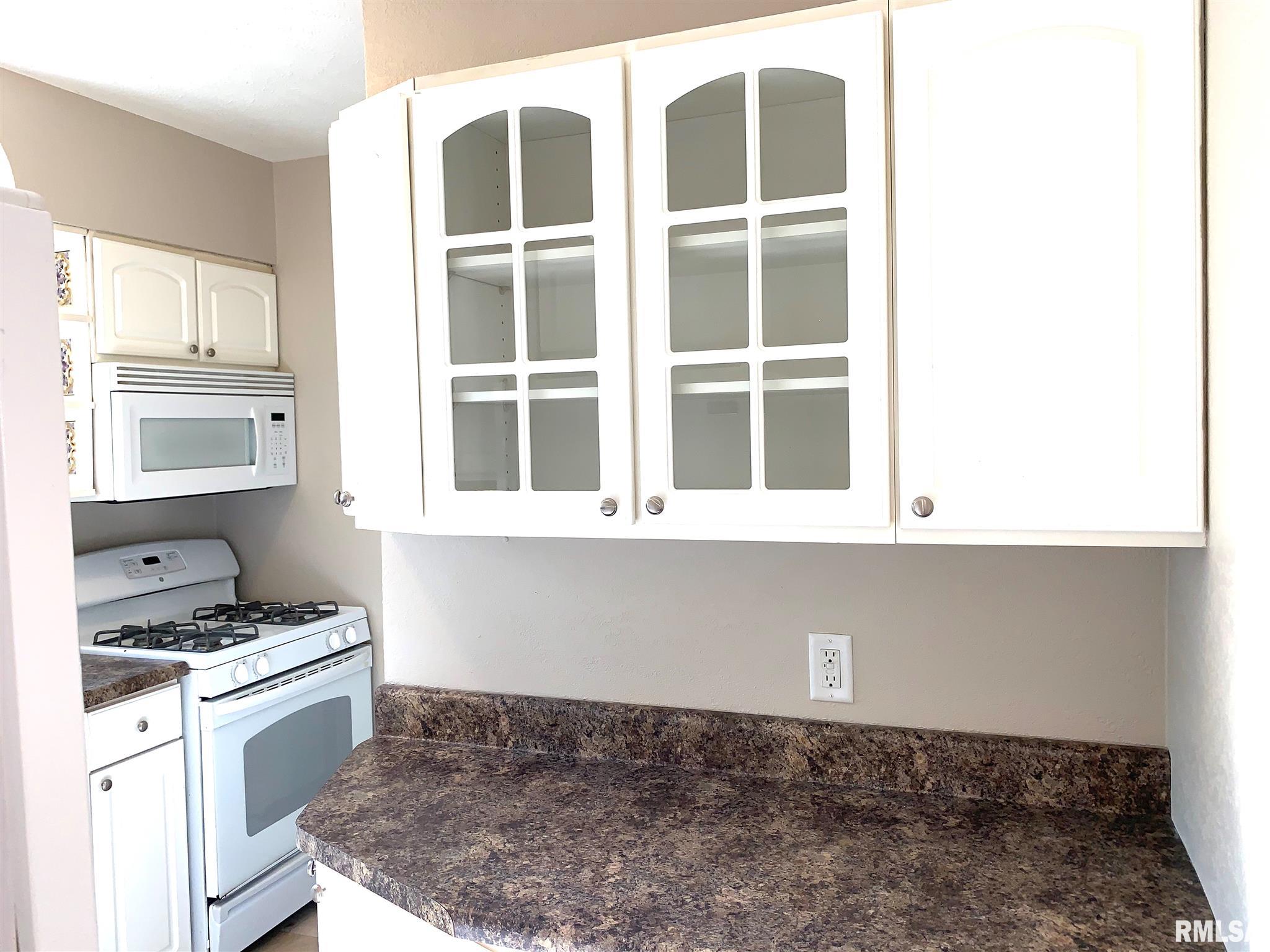 2338 South 6th Street Springfield, IL 62703 - Photo 6 of 16