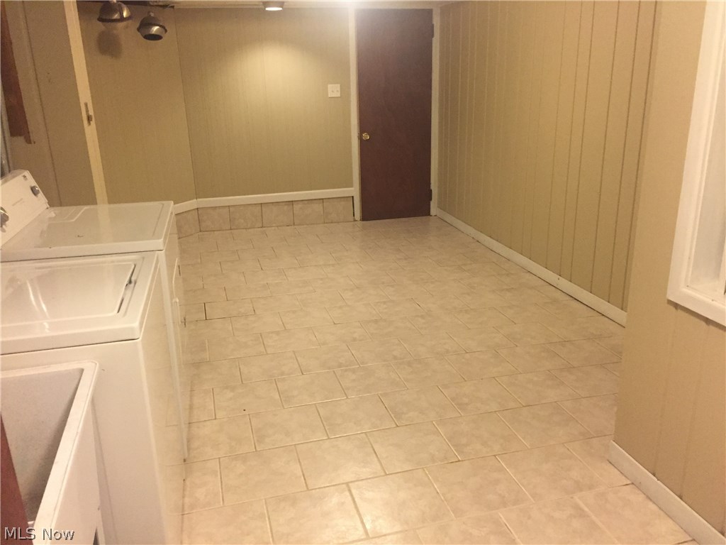 2537 Mayfair Road Akron, OH 44312 - Photo 14 of 27 Gallery Image 14