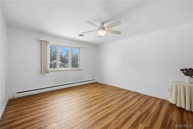 $449,900 | 427 Cherry Lane, Lewiston, NY 14092