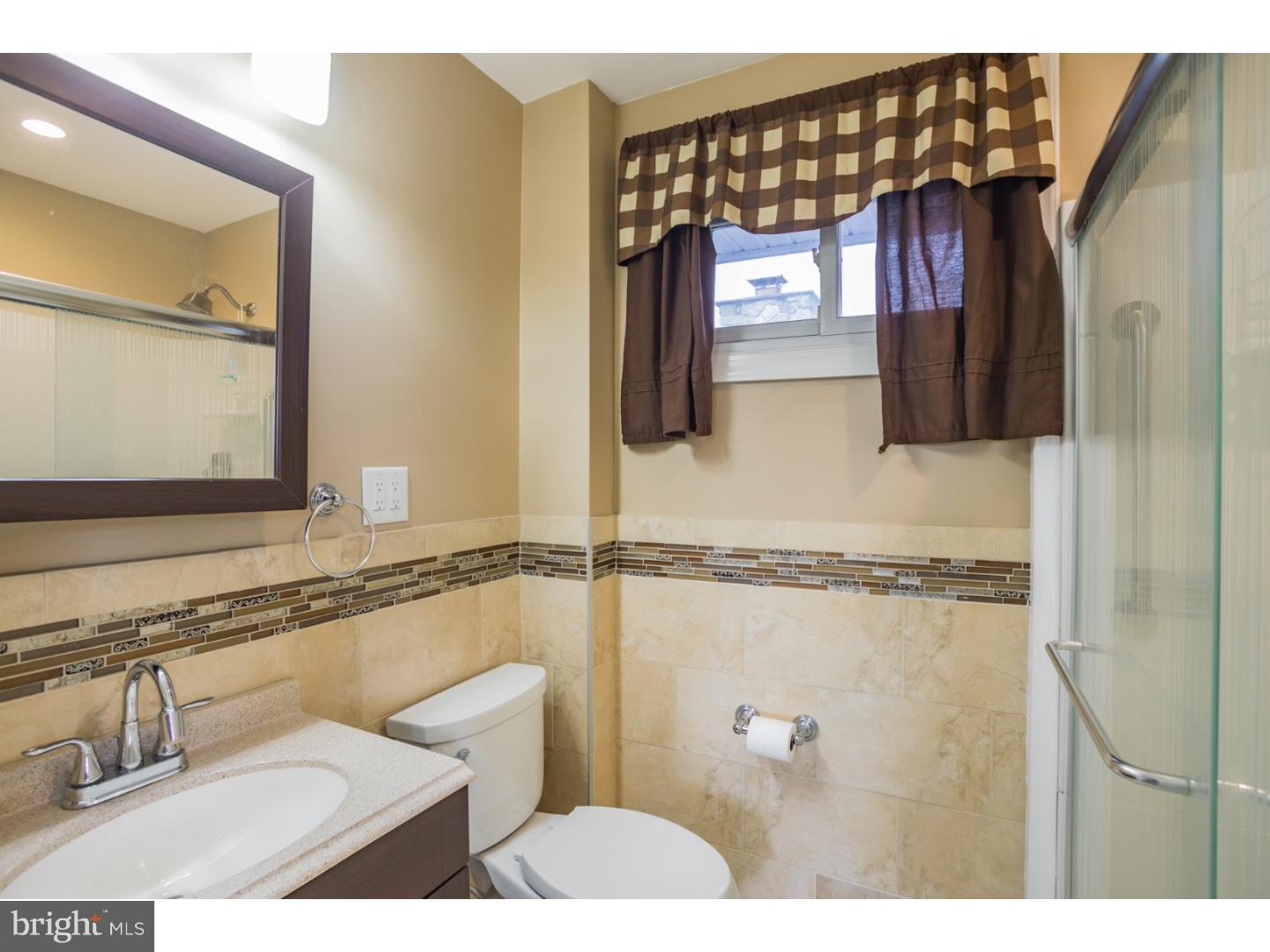 114 Pocasset Road Philadelphia, PA 19115 - Photo 18 of 25 Master Bathroom