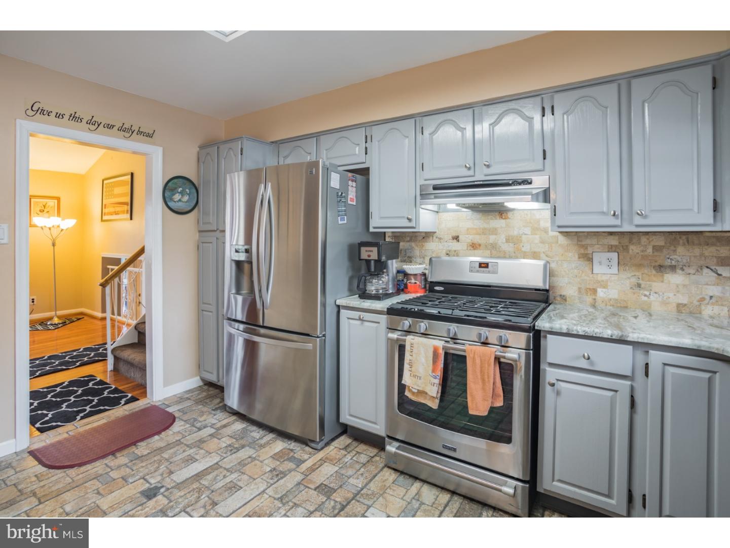 114 Pocasset Road Philadelphia, PA 19115 - Photo 10 of 25 Kitchen