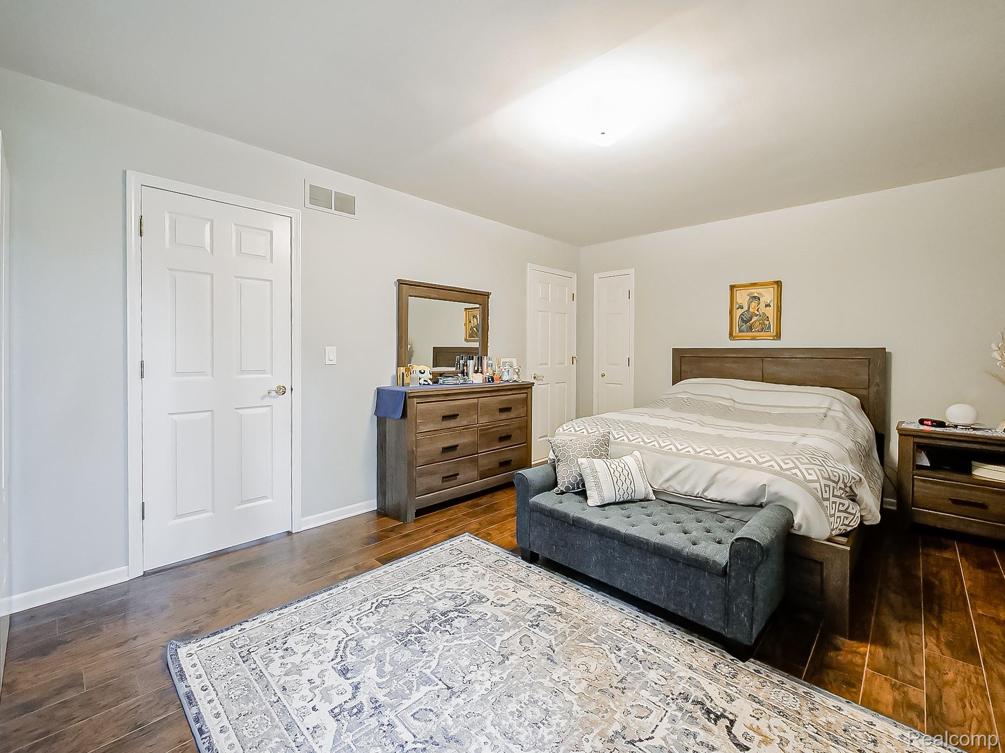 3688 Old Creek Road Rochester, MI 48307 - Photo 37 of 63 Old Creek-45.JPG