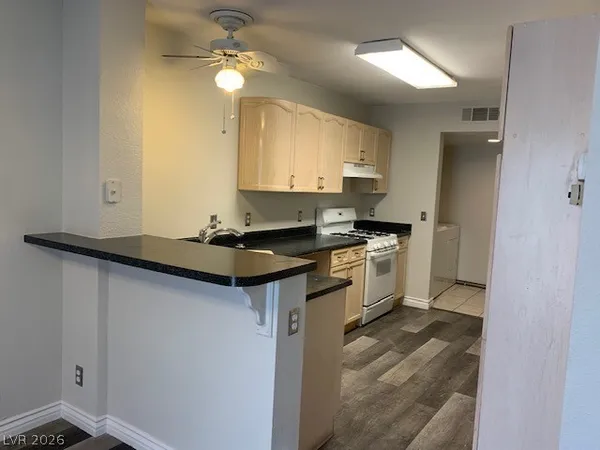 $1,800 | 7604 Almeria Street, Las Vegas, NV 89128