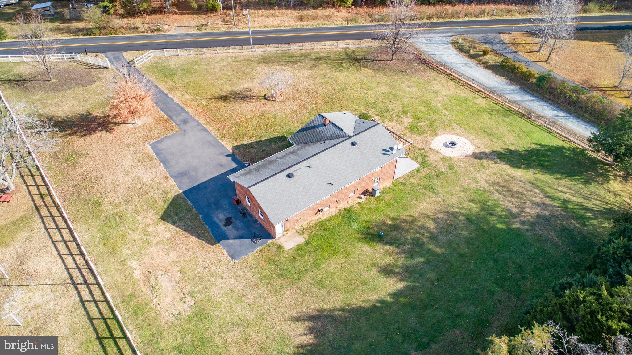 473 Spotted Tavern Road Fredericksburg, VA 22406 - Photo 15 of 72 Paved driveway