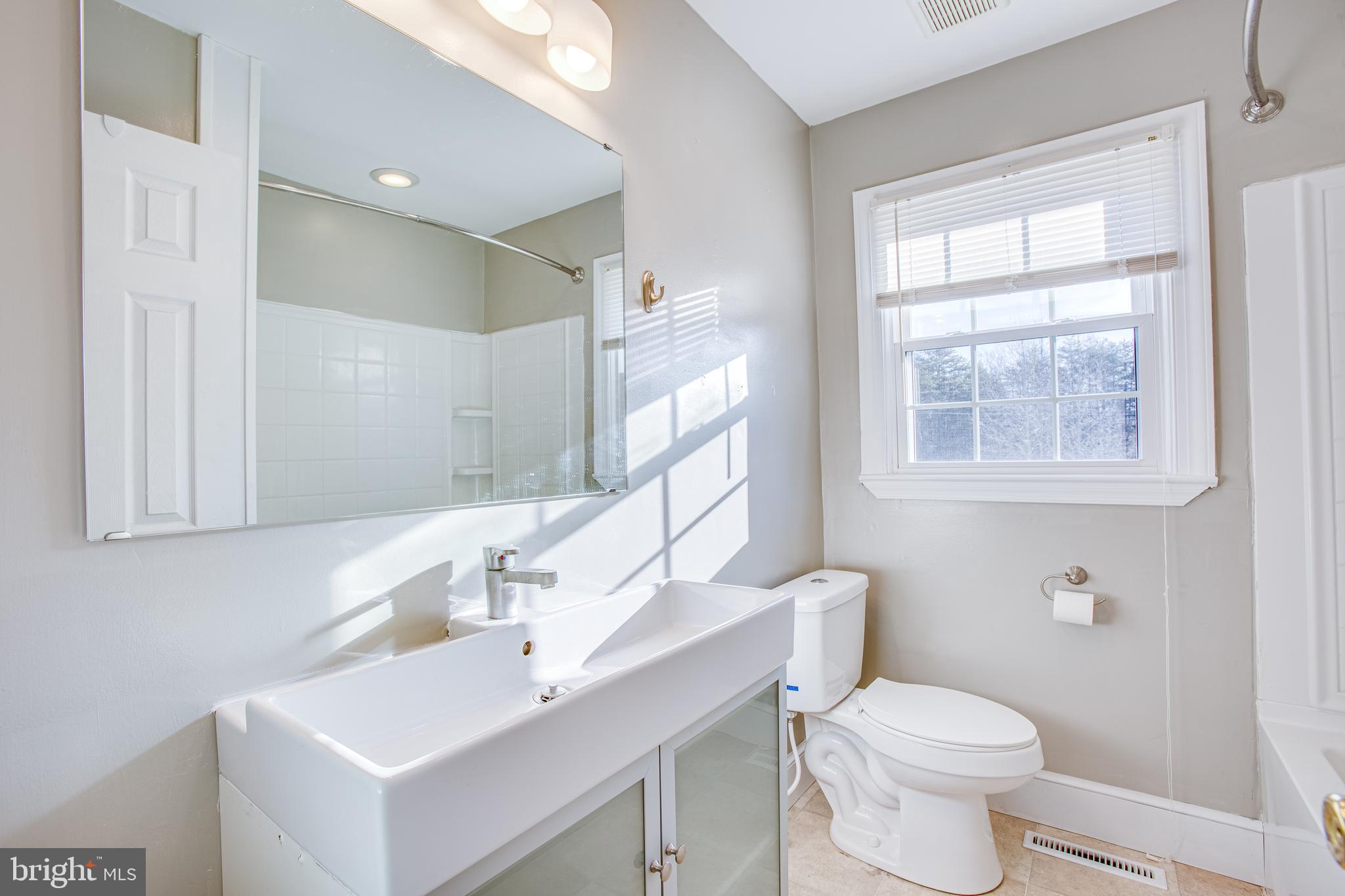473 Spotted Tavern Road Fredericksburg, VA 22406 - Photo 32 of 72 Upgraded full bath