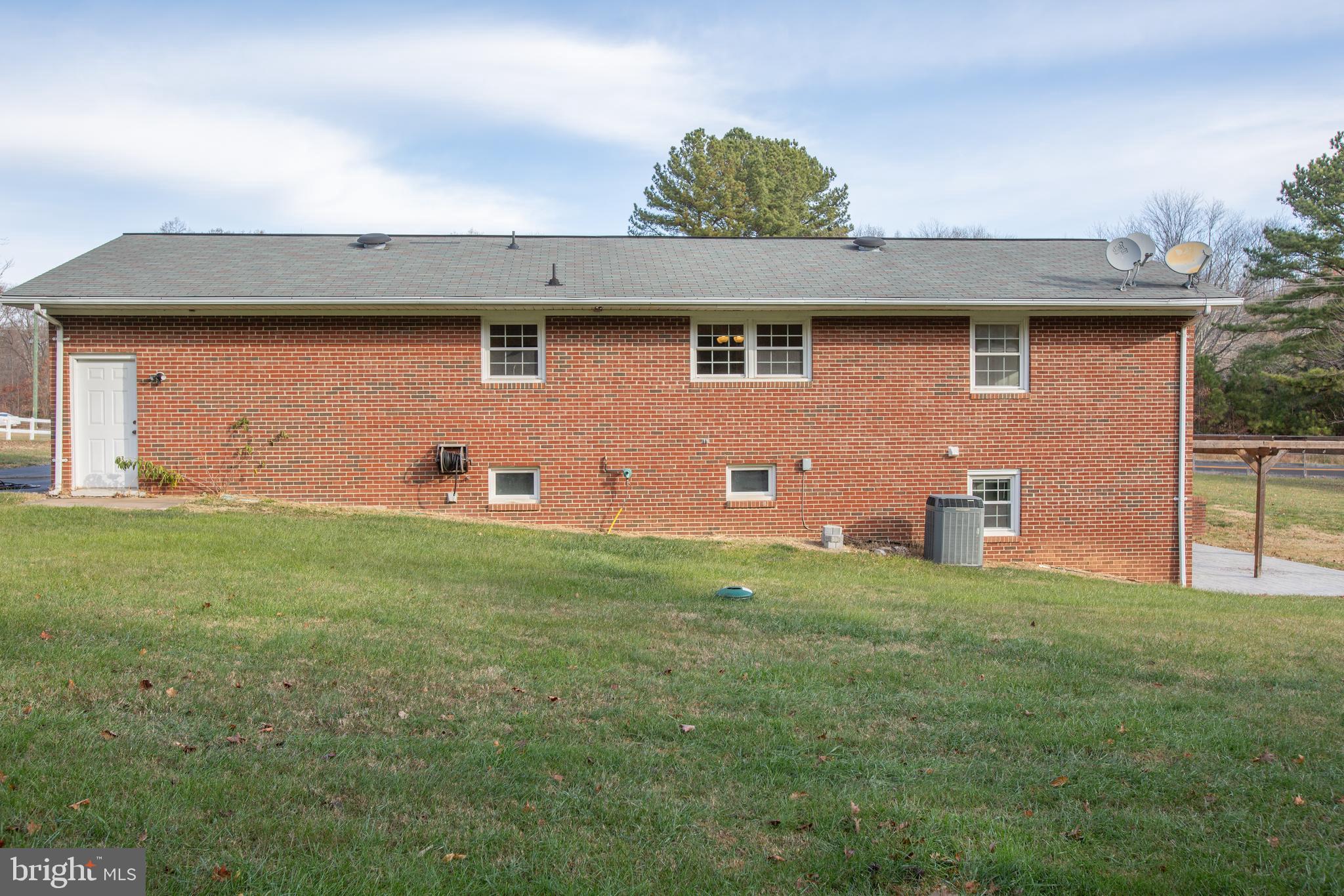 473 Spotted Tavern Road Fredericksburg, VA 22406 - Photo 64 of 72 Rear of home