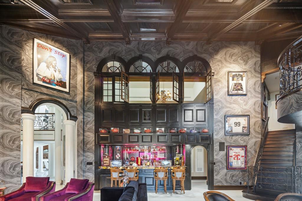 3100 Northeast 46th Street Lighthouse Point, FL 33064 - Photo 6 of 24 a view of entryway with a lot of stuff