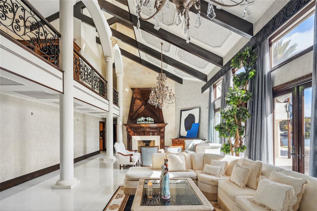 3100 Northeast 46th Street Lighthouse Point, FL 33064 - Photo 10 of 24 a living room with furniture