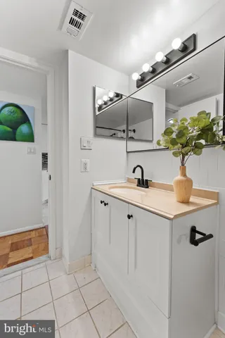 $200,000 | 2114 Bonnywood Lane, Unit 201, Silver Spring, MD 20902