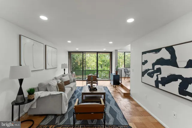 $200,000 | 2114 Bonnywood Lane, Unit 201, Silver Spring, MD 20902