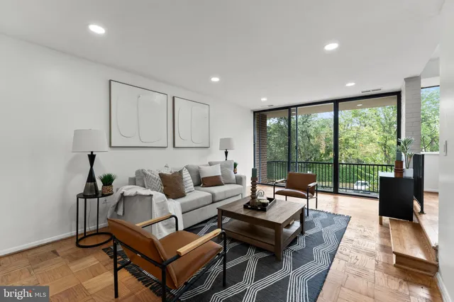 $200,000 | 2114 Bonnywood Lane, Unit 201, Silver Spring, MD 20902