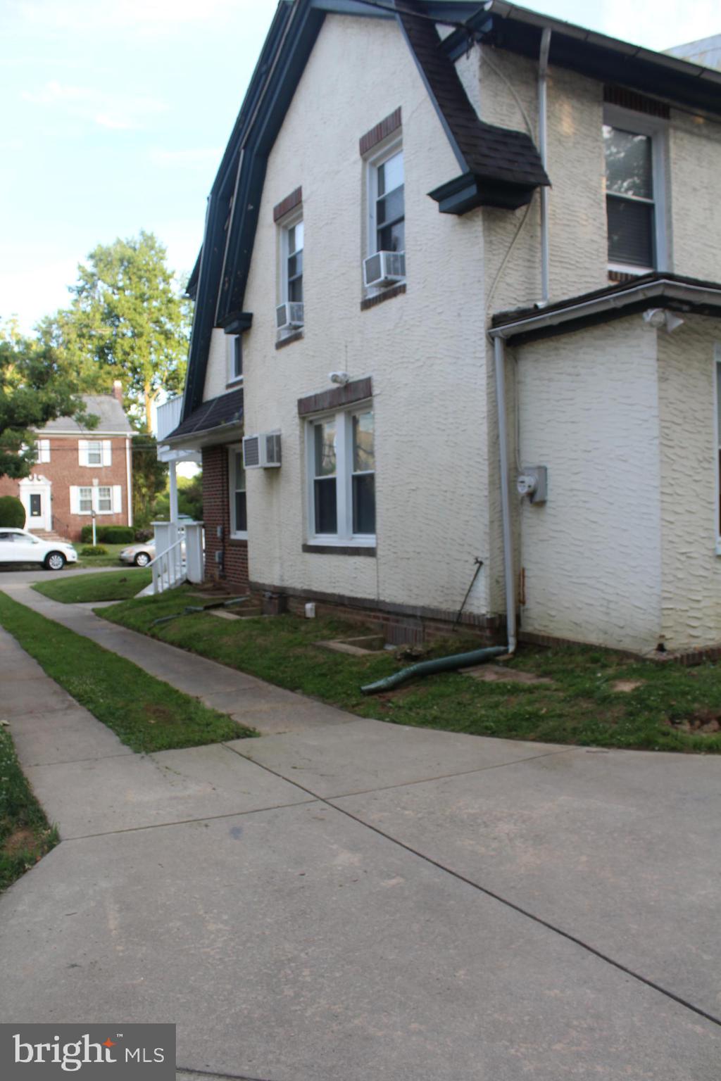 912 Rowland Avenue Cheltenham, PA 19012 - Photo 34 of 40 Side View