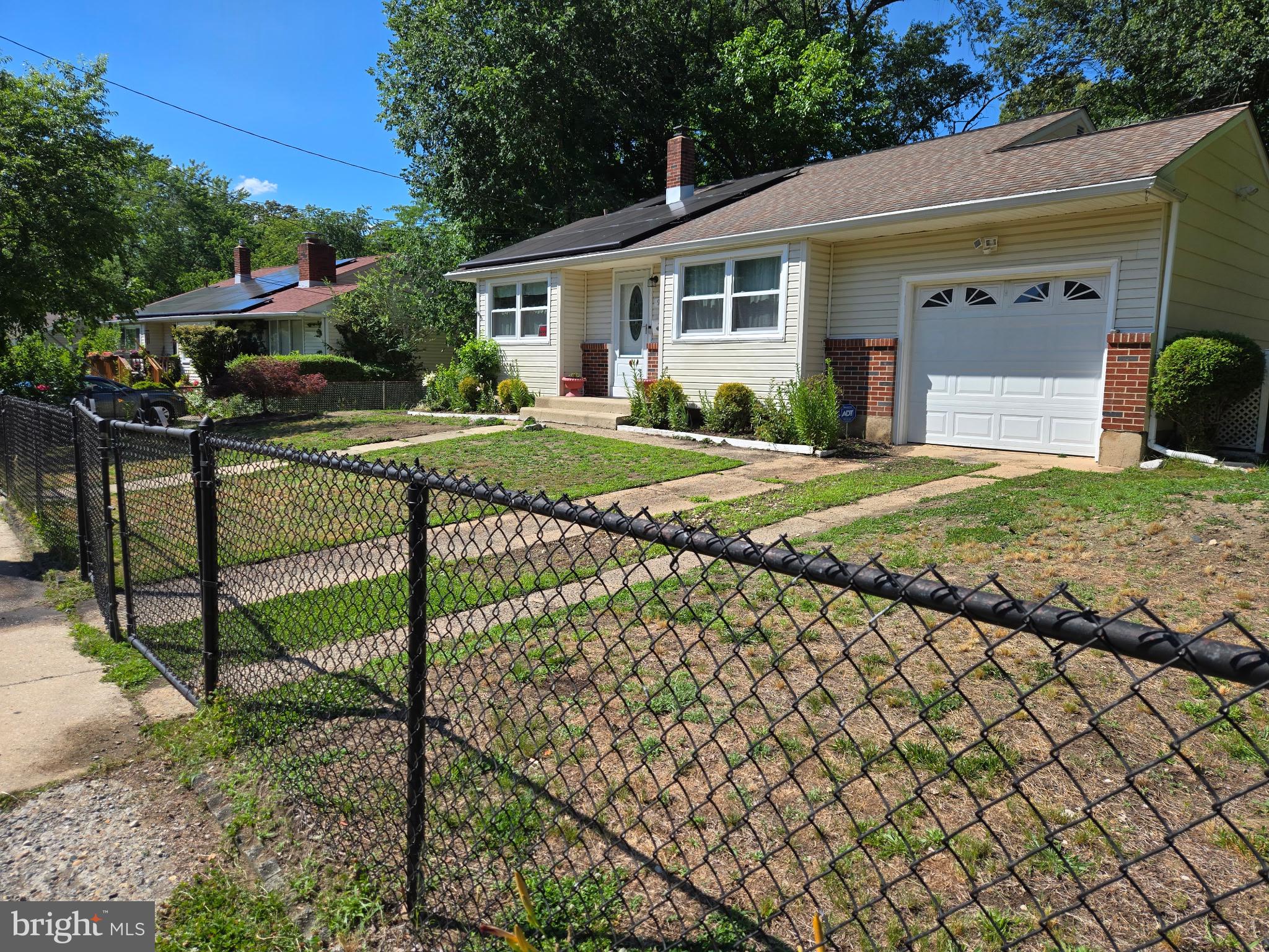 909 Bentley Road Lindenwold, NJ 08021 - Photo 3 of 15 Charming home with inviting curb appeal.