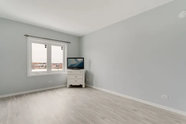 $315,000 | 7091 West Touhy Avenue, Unit 505, Niles, IL 60714