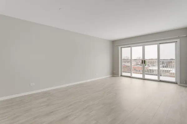 $315,000 | 7091 West Touhy Avenue, Unit 505, Niles, IL 60714