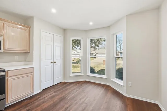 $299,900 | 5910 Fawn Meadow Trail, Arlington, TX 76017