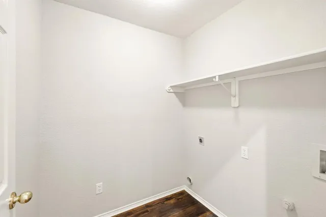 $299,900 | 5910 Fawn Meadow Trail, Arlington, TX 76017