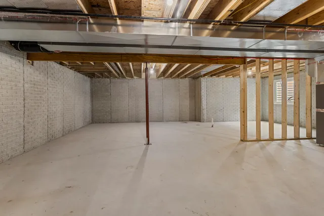 $404,900 | 25 Meadow Drive, Monticello, IL 61856