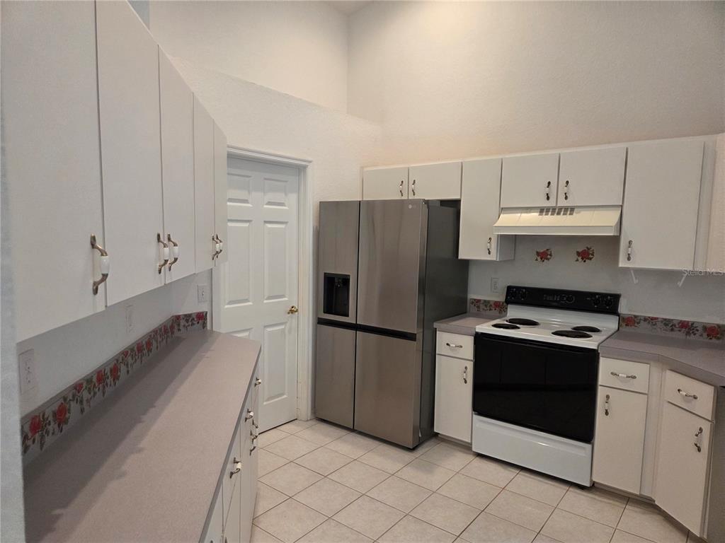 10061 Southwest 74th Terrace Ocala, FL 34476 - Photo 2 of 14