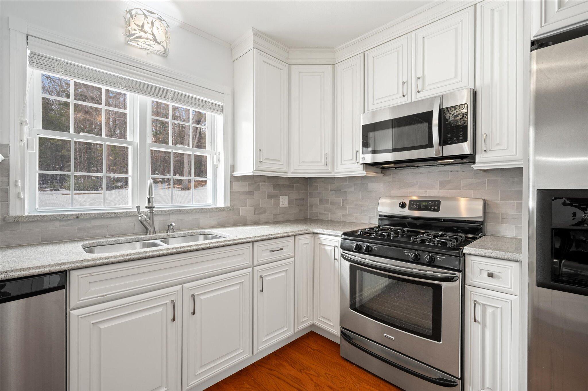 21 Rosebud Lane Brewer, ME 04412 - Photo 14 of 79 17-Kitchen
