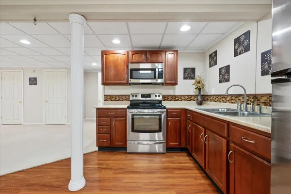 $749,900 | 21 Rosebud Lane, Brewer, ME 04412