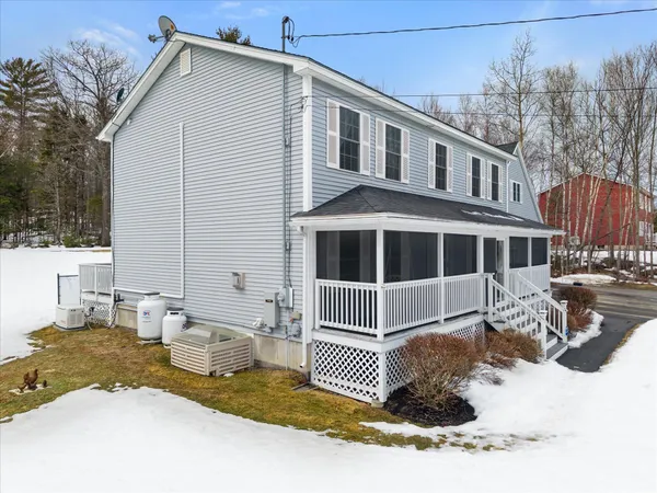 $749,900 | 21 Rosebud Lane, Brewer, ME 04412