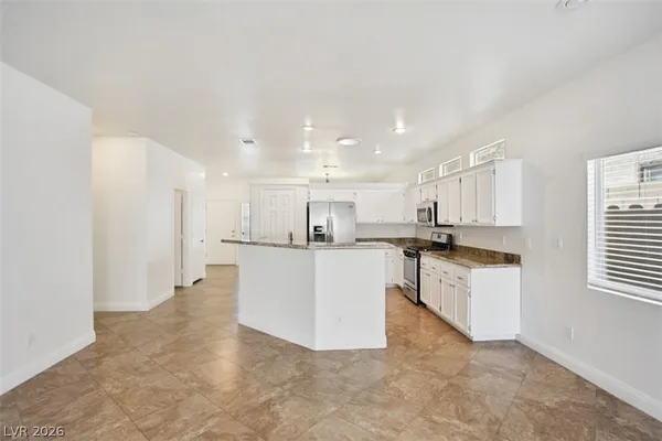 $2,395 | 10326 Queens Church Avenue, Las Vegas, NV 89135