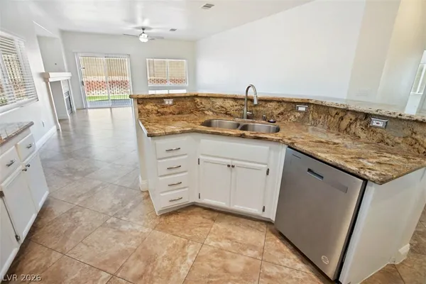 $2,395 | 10326 Queens Church Avenue, Las Vegas, NV 89135