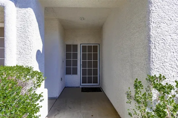 $2,395 | 10326 Queens Church Avenue, Las Vegas, NV 89135
