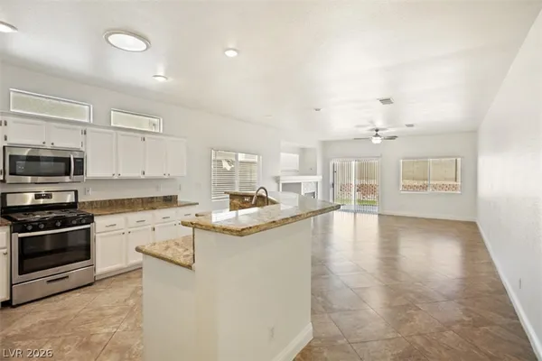 $2,395 | 10326 Queens Church Avenue, Las Vegas, NV 89135