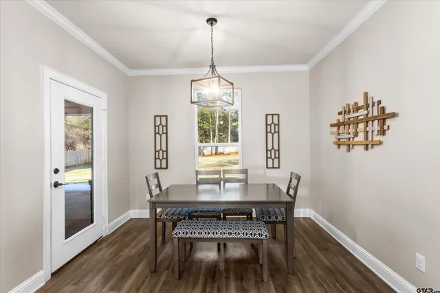 $395,000 | 19438 Cedarpark Place, Lindale, TX 75771