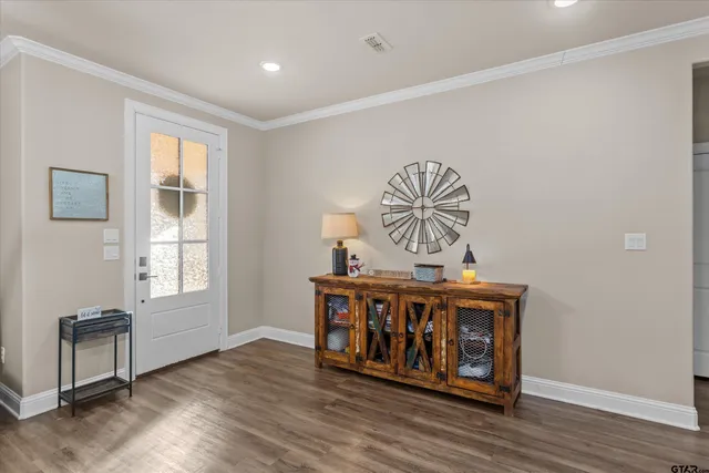 $395,000 | 19438 Cedarpark Place, Lindale, TX 75771