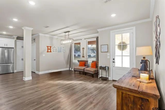 $395,000 | 19438 Cedarpark Place, Lindale, TX 75771