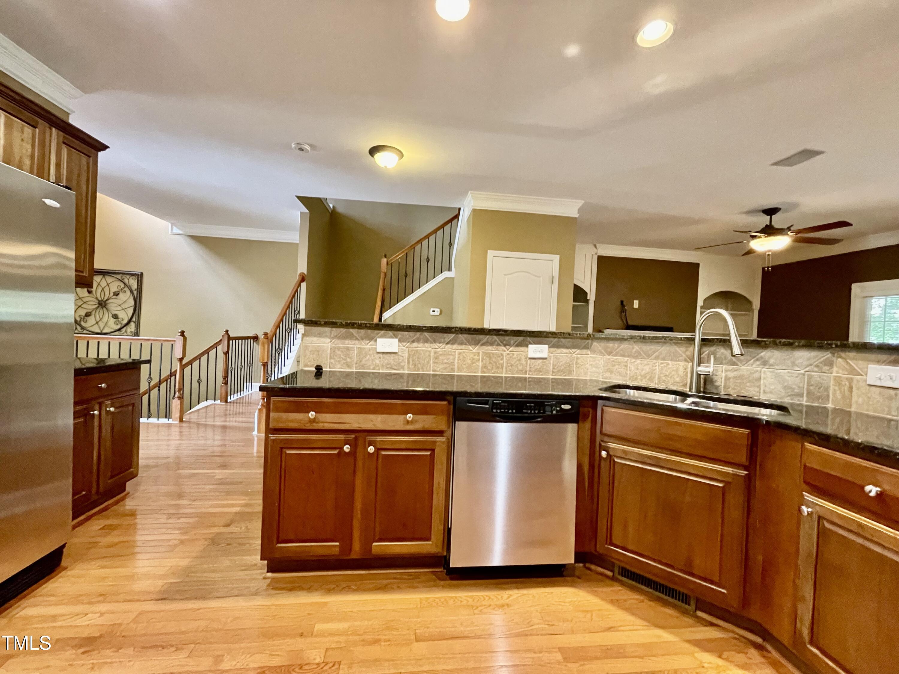 414 Weatherbrook Way Cary, NC 27513 - Photo 8 of 41 IMG-2492