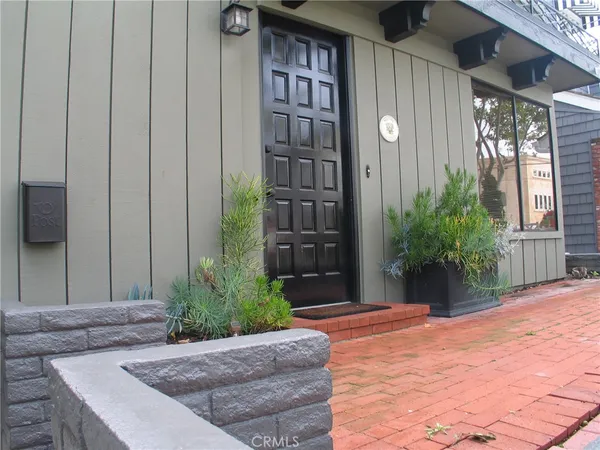 a view of a entryway door of the house