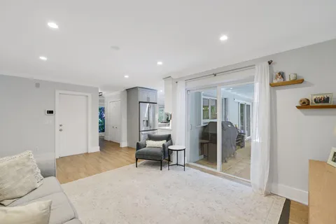 $929,000 | 926 Southwest 1st Street, Boca Raton, FL 33486