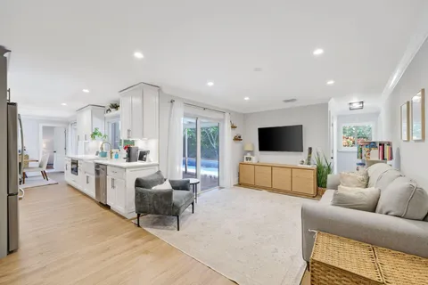 $929,000 | 926 Southwest 1st Street, Boca Raton, FL 33486